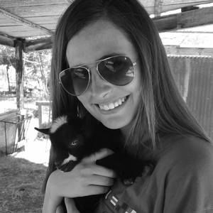 Meet your Posher, Kenzie n